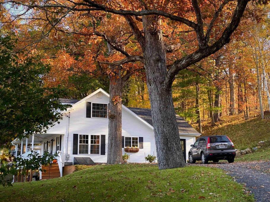 Cozy Cottage, Hot Tub, Fire Pit, 15Min To Hudson And Hiking 卡茨基尔 外观 照片